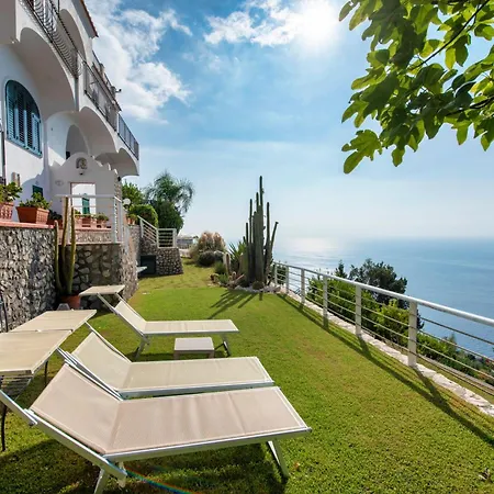 Lovely 1a With Garden Overlooking The Sea, Amalfi Coast Holiday home *